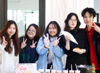 Trade Fair – Nói nâng cao – Chất lượng cao Tiếng Anh Thương Mại