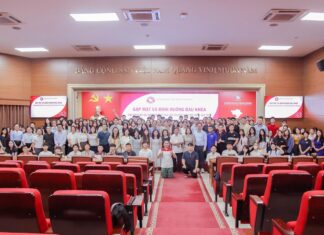 Gặp mặt và định hướng đầu khoá cho sinh viên đại học chuyên ngành Tiếng Anh Thương mại hình thức VLVH nhập học đợt 1 năm 2025