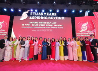 TRANG TRỌNG VÀ TỰ HÀO CHƯƠNG TRÌNH CHÀO MỪNG KỶ NIỆM “65 NĂM – KHÁT VỌNG NGOẠI THƯƠNG”